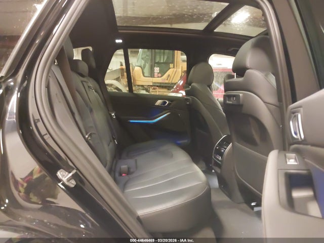 2022 BMW X5 5UXCR6C07N9L36716 Photo 7