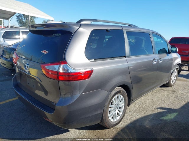 5TDYK3DC5GS709484 Toyota Sienna Xle 8 Passenger