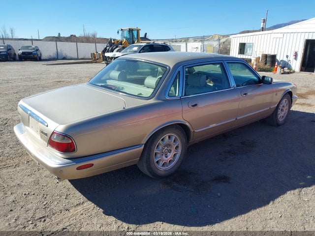 2001 JAGUAR XJ8 SAJDA23C41LF29858 Photo 3