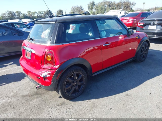 2010 MINI COOPER WMWMF3C51ATZ67108 Photo 3