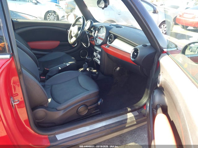 2010 MINI COOPER WMWMF3C51ATZ67108 Photo 4