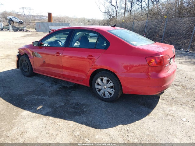 44646586 :رقم المزاد ، 3VWD17AJ3EM417385 vin ، 2014 Volkswagen Jetta 1.8t Se مزاد بيع