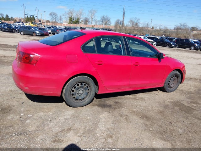 44646586 :رقم المزاد ، 3VWD17AJ3EM417385 vin ، 2014 Volkswagen Jetta 1.8t Se مزاد بيع