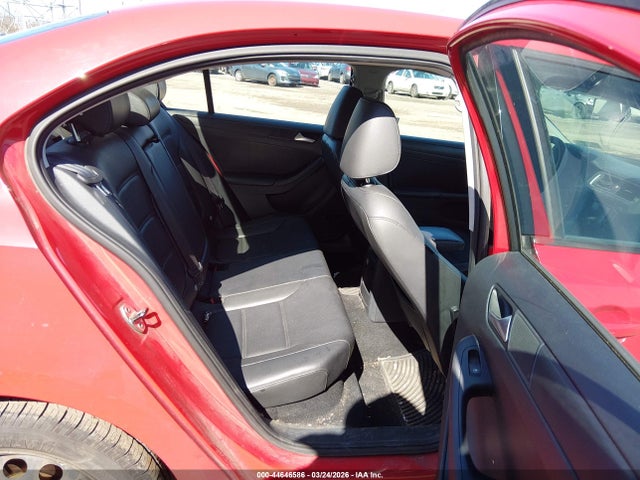 44646586 :رقم المزاد ، 3VWD17AJ3EM417385 vin ، 2014 Volkswagen Jetta 1.8t Se مزاد بيع