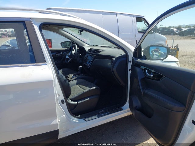 JN1BJ1BW3NW486999 Nissan Rogue Sport Sv Awd Xtronic Cvt