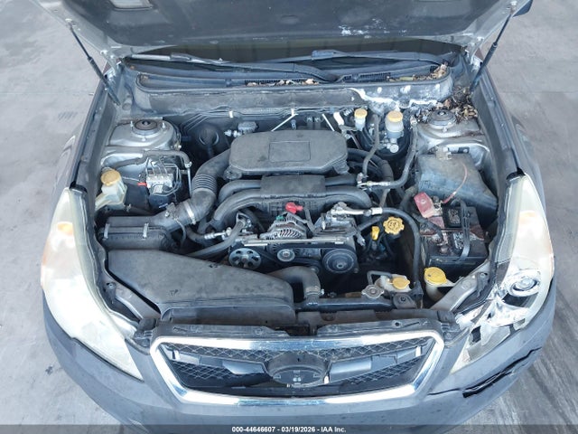 44646607 :رقم المزاد ، 4S3BMAA65A1238301 vin ، 2010 Subaru Legacy 2.5i مزاد بيع