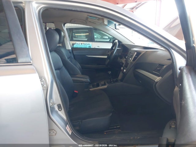 44646607 :رقم المزاد ، 4S3BMAA65A1238301 vin ، 2010 Subaru Legacy 2.5i مزاد بيع