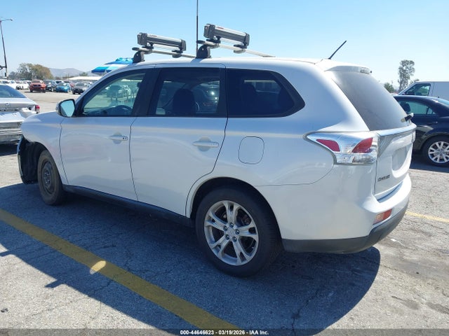 Продаж на аукціоні авто 2014 Mitsubishi Outlander Se, vin: JA4AZ3A32EZ019151, номер лоту: 44646623