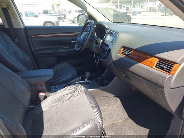 Продаж на аукціоні авто 2014 Mitsubishi Outlander Se, vin: JA4AZ3A32EZ019151, номер лоту: 44646623