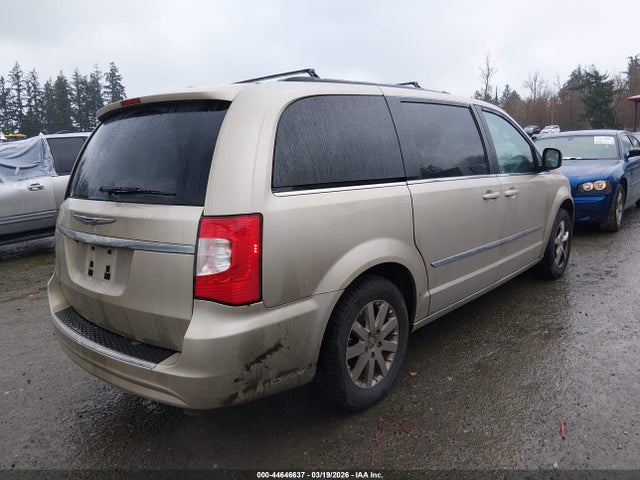 2016 Chrysler Town & Country Touring მანქანა იყიდება აუქციონზე, vin: 2C4RC1BG0GR237747, აუქციონის ნომერი: 44646637