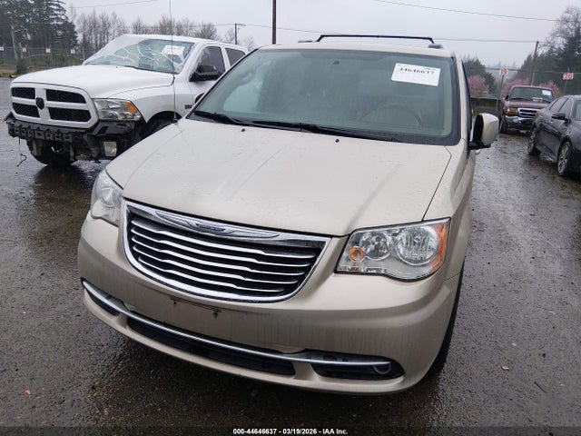 2016 Chrysler Town & Country Touring მანქანა იყიდება აუქციონზე, vin: 2C4RC1BG0GR237747, აუქციონის ნომერი: 44646637