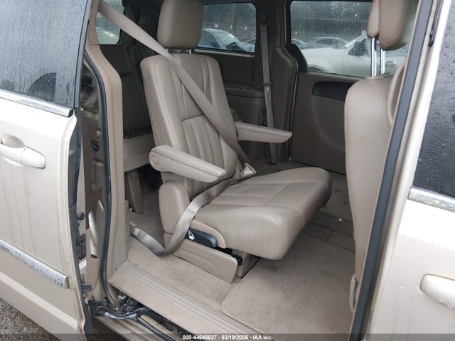 2016 Chrysler Town & Country Touring მანქანა იყიდება აუქციონზე, vin: 2C4RC1BG0GR237747, აუქციონის ნომერი: 44646637