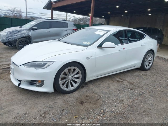 2016 Tesla Model S 60d/70d/75d/85d/90d მანქანა იყიდება აუქციონზე, vin: 5YJSA1E24GF155751, აუქციონის ნომერი: 44646699