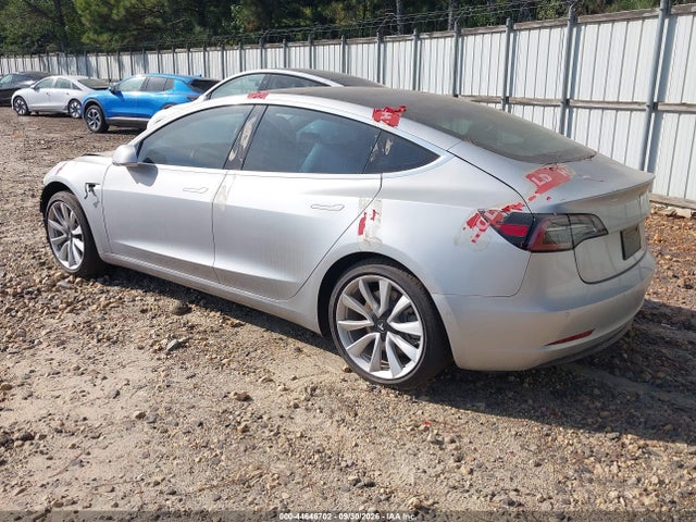 Tesla Model 3 Long Range/performance 2018 5YJ3E1EBXJF121409 Image 3