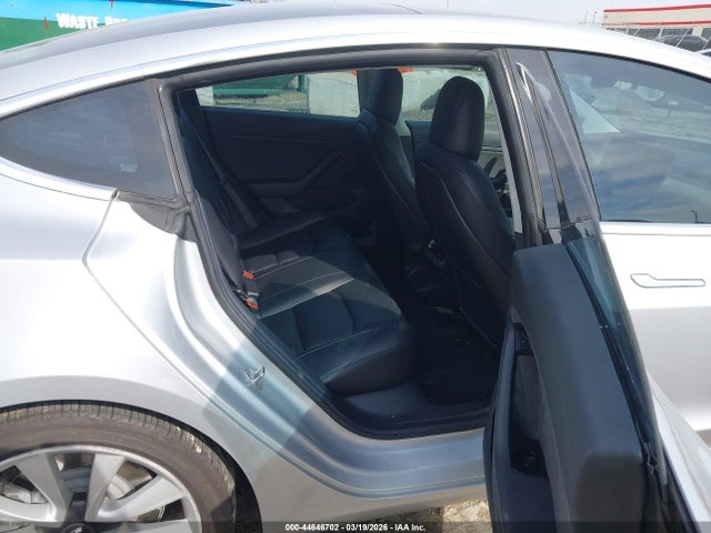 Tesla Model 3 Long Range/performance 2018 5YJ3E1EBXJF121409 Image 8