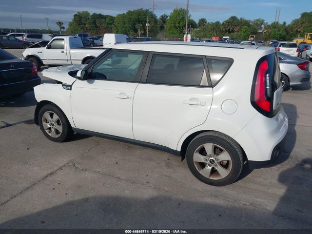 2018 Kia Soul მანქანა იყიდება აუქციონზე, vin: KNDJN2A24J7619582, აუქციონის ნომერი: 44646714