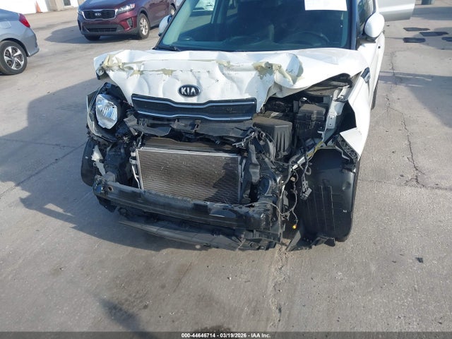 2018 Kia Soul მანქანა იყიდება აუქციონზე, vin: KNDJN2A24J7619582, აუქციონის ნომერი: 44646714