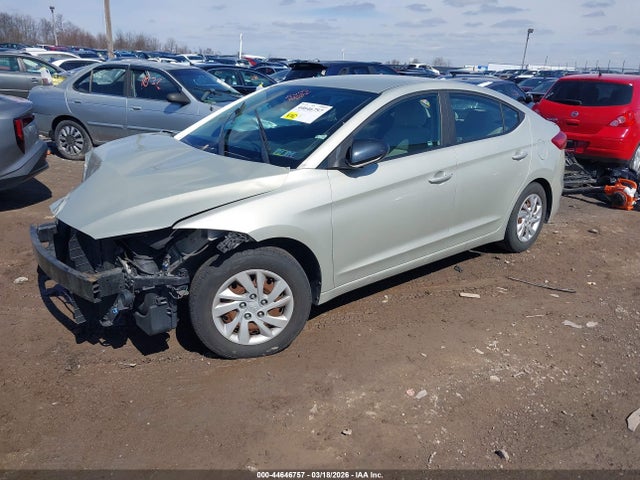 2017 Hyundai Elantra Se მანქანა იყიდება აუქციონზე, vin: 5NPD74LFXHH065585, აუქციონის ნომერი: 44646757