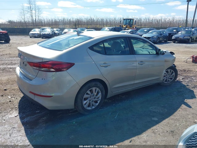 2017 Hyundai Elantra Se მანქანა იყიდება აუქციონზე, vin: 5NPD74LFXHH065585, აუქციონის ნომერი: 44646757
