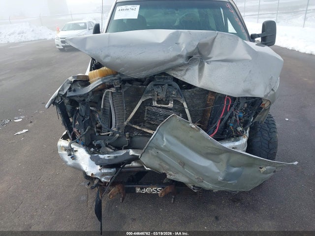 44646762 :رقم المزاد ، 1GTHK23G82F184718 vin ، 2002 Gmc Sierra 2500hd Sle مزاد بيع