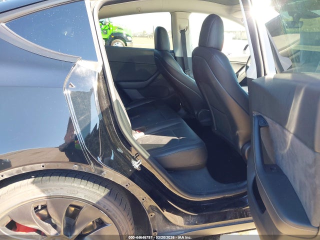 7SAYGDEF6NF487929 Tesla Model Y Performance Dual Motor All-wheel Drive