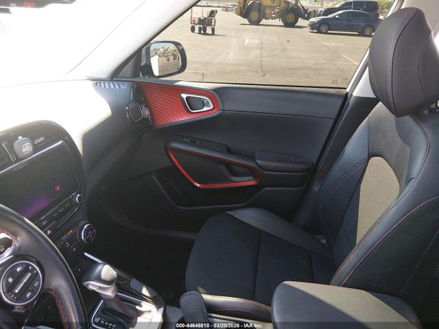 KNDJ53AU7R7897623 KIA Soul Gt-line
