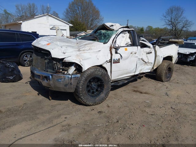 44646821 :رقم المزاد ، 3C6UR5DL3JG205082 vin ، 2018 Ram 2500 مزاد بيع