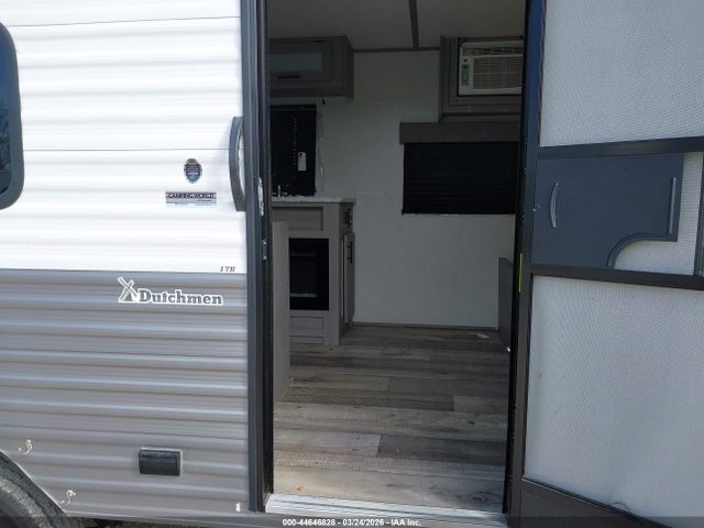 2023 Coleman Lantern 17 R მანქანა იყიდება აუქციონზე, vin: 4YDTCMG16PH940872, აუქციონის ნომერი: 44646828
