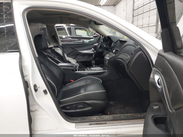 2018 Infiniti Q70 3.7x Luxe მანქანა იყიდება აუქციონზე, vin: JN1BY1AR2JM220726, აუქციონის ნომერი: 44646833
