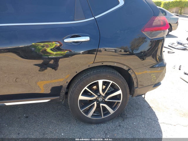 JN8AT2MT4JW464021 Nissan Rogue Sl