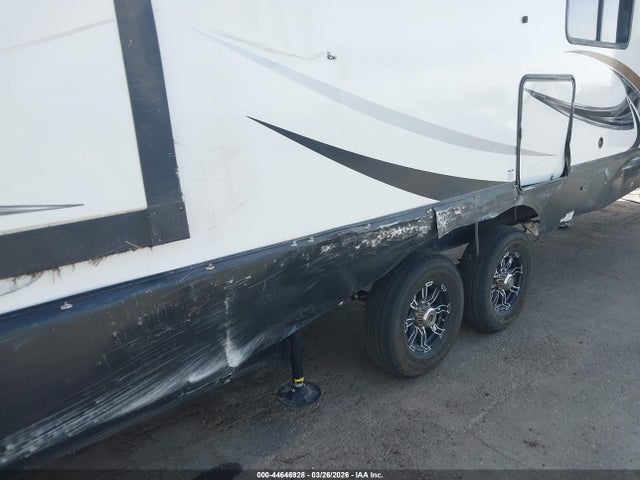 44646928 :رقم المزاد ، 5ZT3SR2B8N6109075 vin ، 2022 Forest River Sabre مزاد بيع