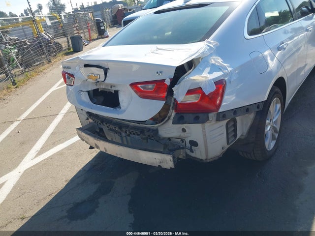 1G1ZD5ST1JF121787 Chevrolet MALIBU LT