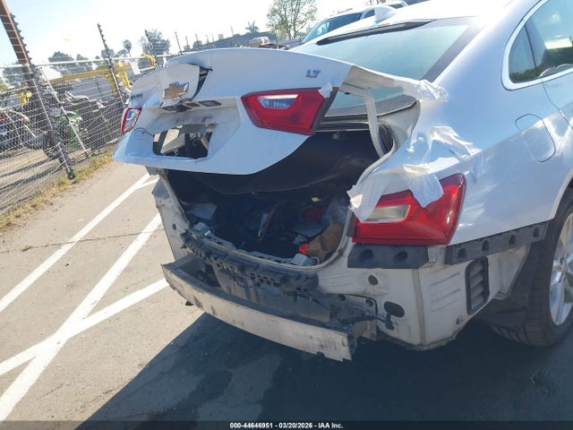 1G1ZD5ST1JF121787 Chevrolet MALIBU LT
