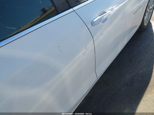 1G1ZD5ST1JF121787 Chevrolet MALIBU LT