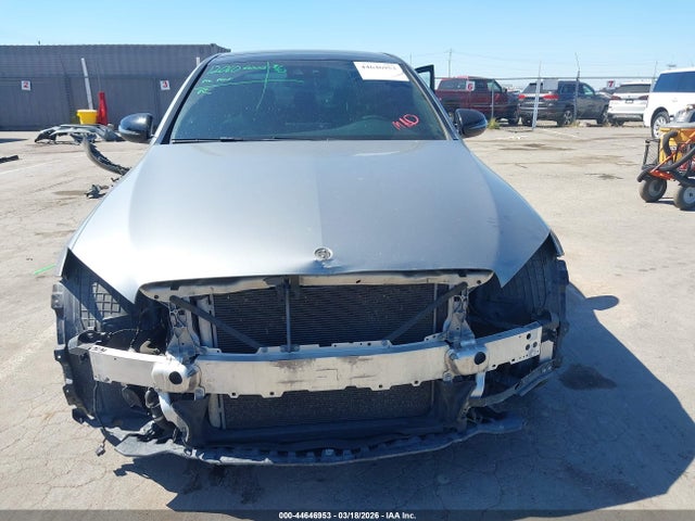 55SWF4JB9GU150523 Mercedes-Benz C 300 Sport