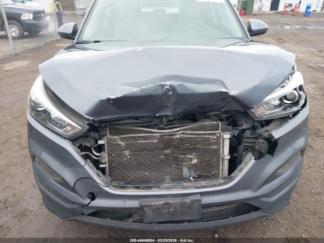 KM8J3CA49JU733880 Hyundai TUCSON SEL