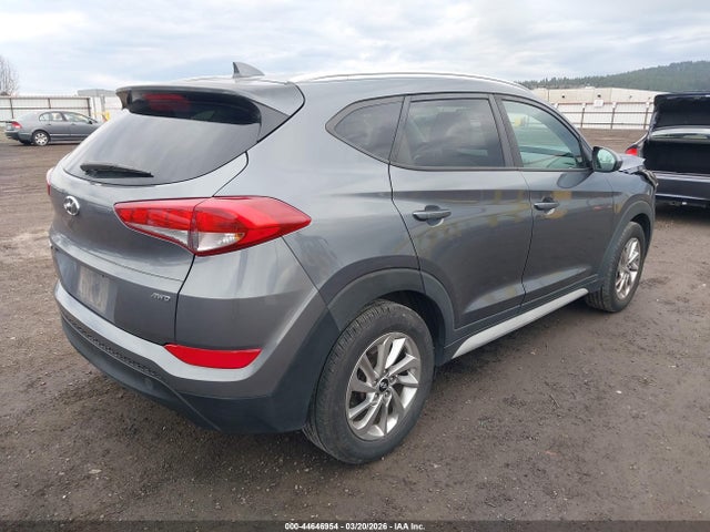 KM8J3CA49JU733880 Hyundai TUCSON SEL
