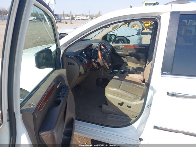 Продажа на аукционе авто 2013 Chrysler Town & Country Limited, vin: 2C4RC1GG3DR570674, номер лота: 44646971
