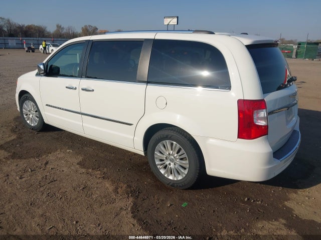 2013 CHRYSLER TOWN & COUNTRY 2C4RC1GG3DR570674 Photo 2