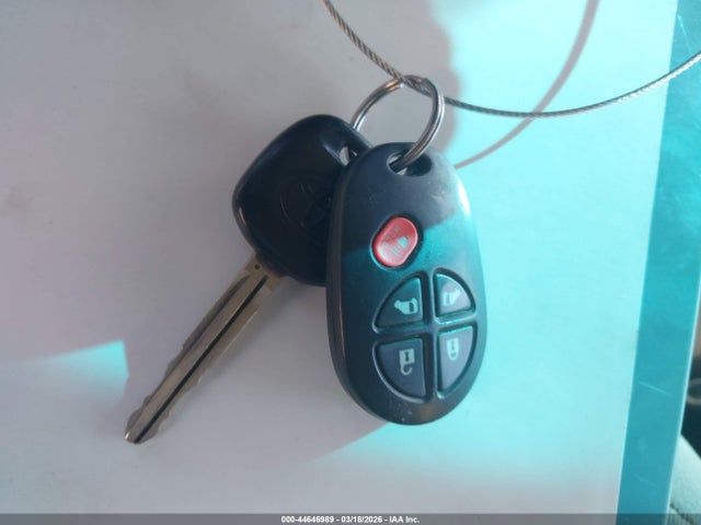 2010 TOYOTA SIENNA 5TDKK4CC3AS312229 Photo 10