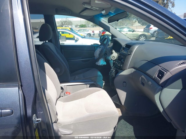 2010 TOYOTA SIENNA 5TDKK4CC3AS312229 Photo 4