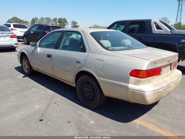 2001 TOYOTA CAMRY 4T1BG22KX1U103818 Photo 2