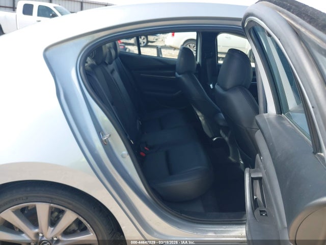 JM1BPACLXL1173099 Mazda Mazda3 Select Package