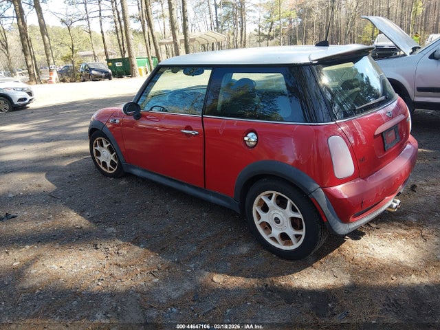 2005 MINI COOPER S WMWRE33465TD97499 Photo 2