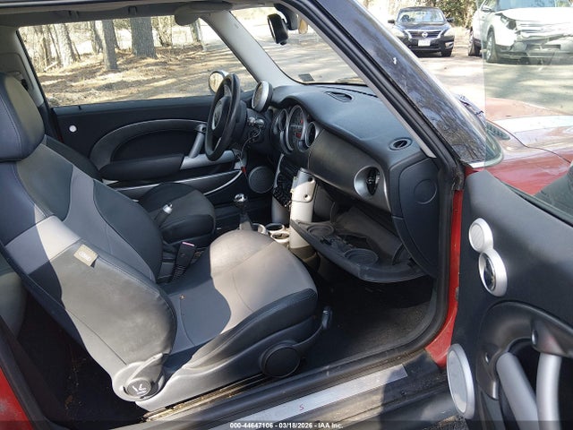 2005 MINI COOPER S WMWRE33465TD97499 Photo 4