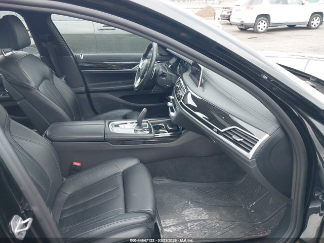 2019 BMW 740I WBA7E4C59KGV70309 Photo 4