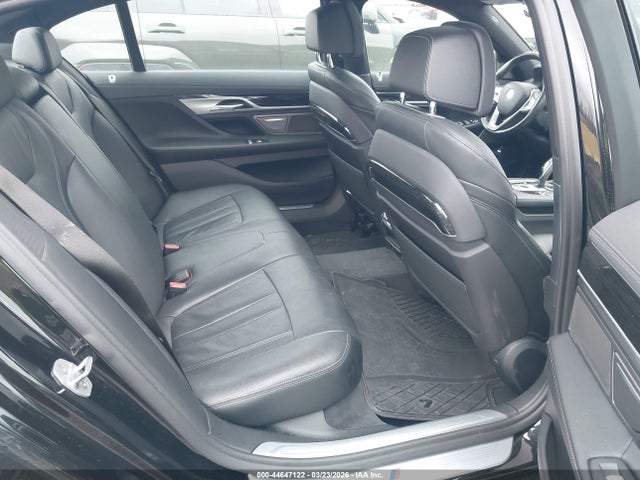 2019 BMW 740I WBA7E4C59KGV70309 Photo 7