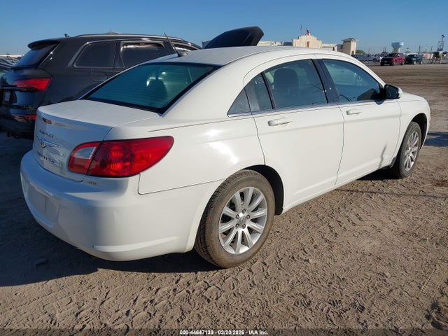 2010 Chrysler Sebring Limited მანქანა იყიდება აუქციონზე, vin: 1C3CC5FB5AN166405, აუქციონის ნომერი: 44647139