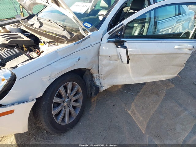 2010 Chrysler Sebring Limited მანქანა იყიდება აუქციონზე, vin: 1C3CC5FB5AN166405, აუქციონის ნომერი: 44647139