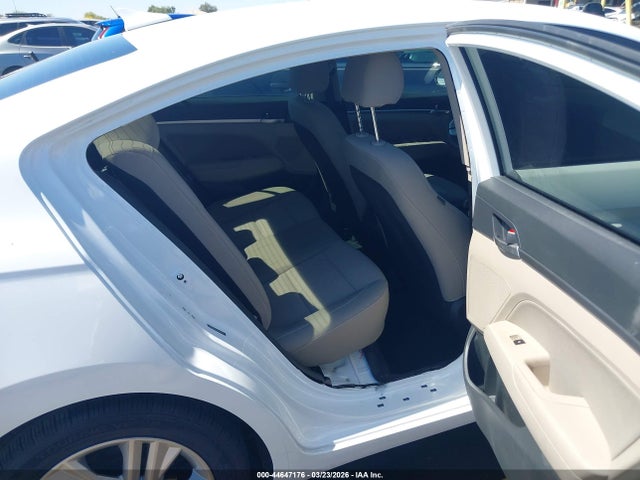 5NPD84LF4LH621332 Hyundai Elantra Value Edition